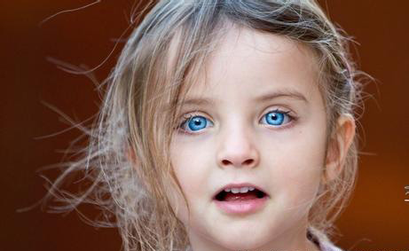 美丽的蓝色眼睛